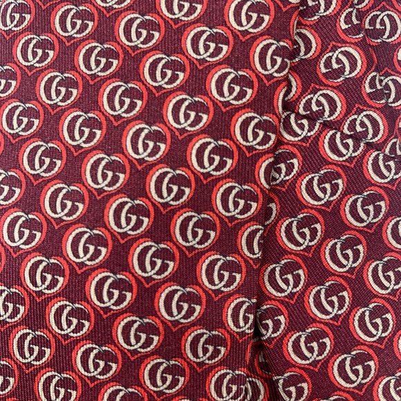 Gucci Silk Twill Love Tie in Red NEW